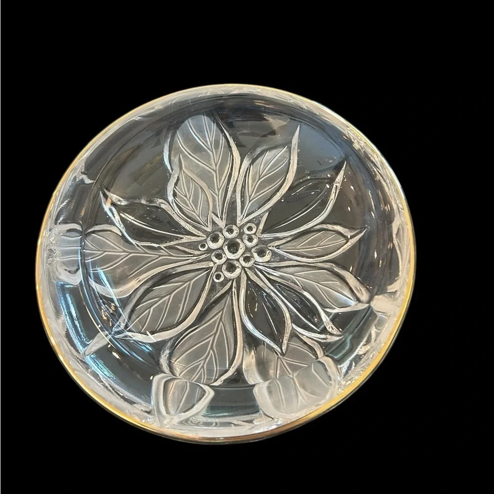 Mikasa Bowl‎ Crystal Frosted Serving Floral Poinsettia Nut Dish w/Gold Trim edge